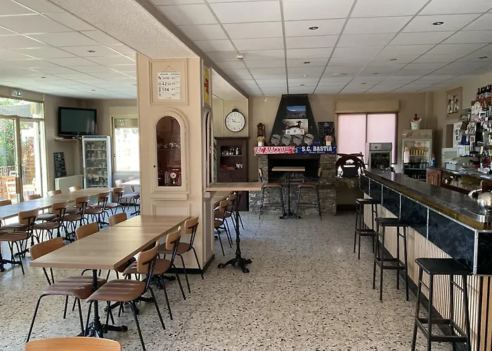 乌里赛杜酒店 酒店 *